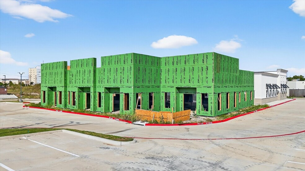 More Photos Of 2416 Swamy Dr, Sherman Medical For Sale