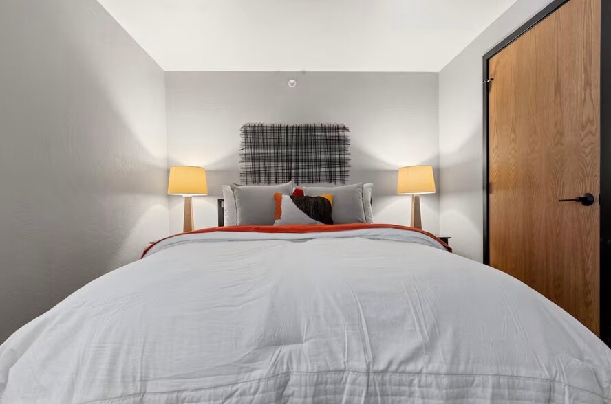 More Photos Of 216 Northland Ave, Green Bay Apartments For Sale