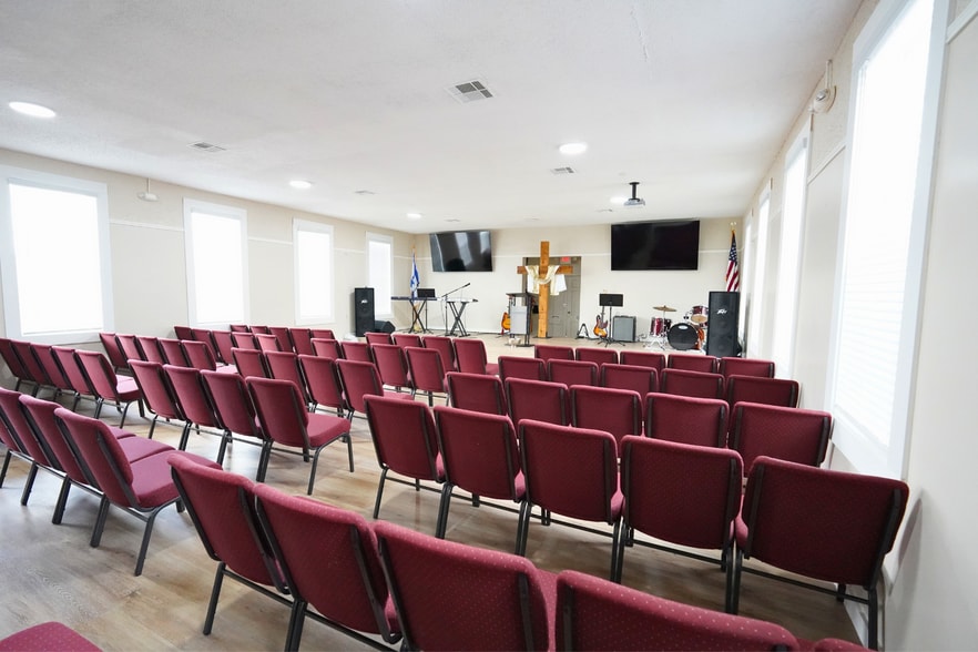 More Photos Of 10402 Pillot St, Jacinto City Religious Facility For Sale