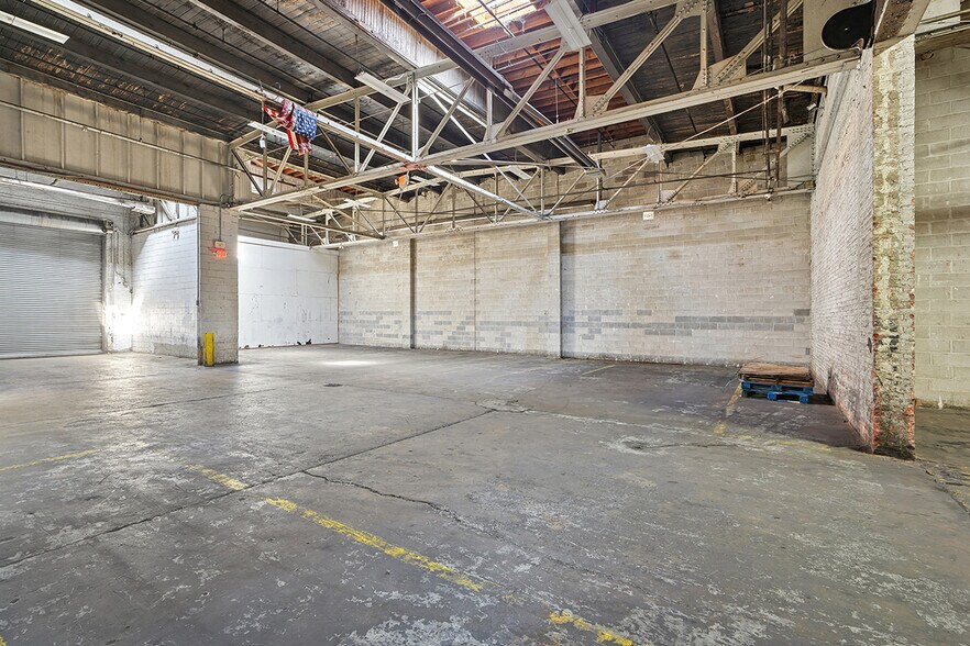 More Photos Of 488-500 Mulberry St, Newark Warehouse For Sale