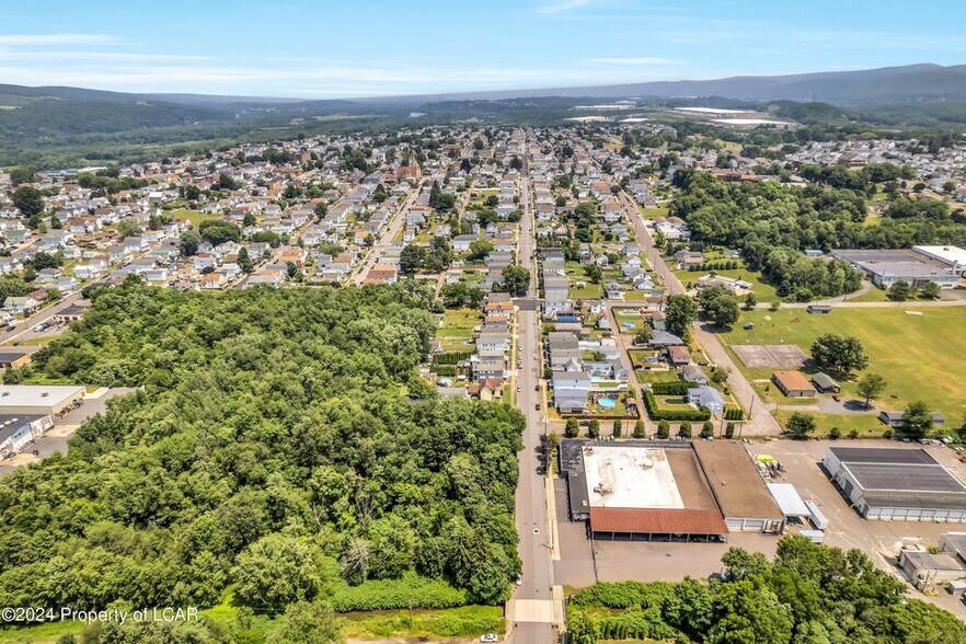 More Photos Of 109 Alden Rd, Nanticoke Service For Sale