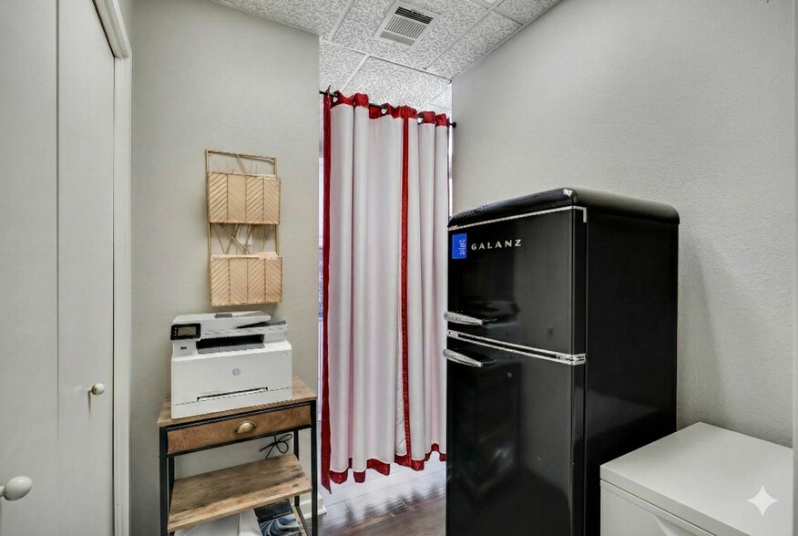 More Photos Of 11107 Wurzbach Rd, San Antonio Medical For Lease