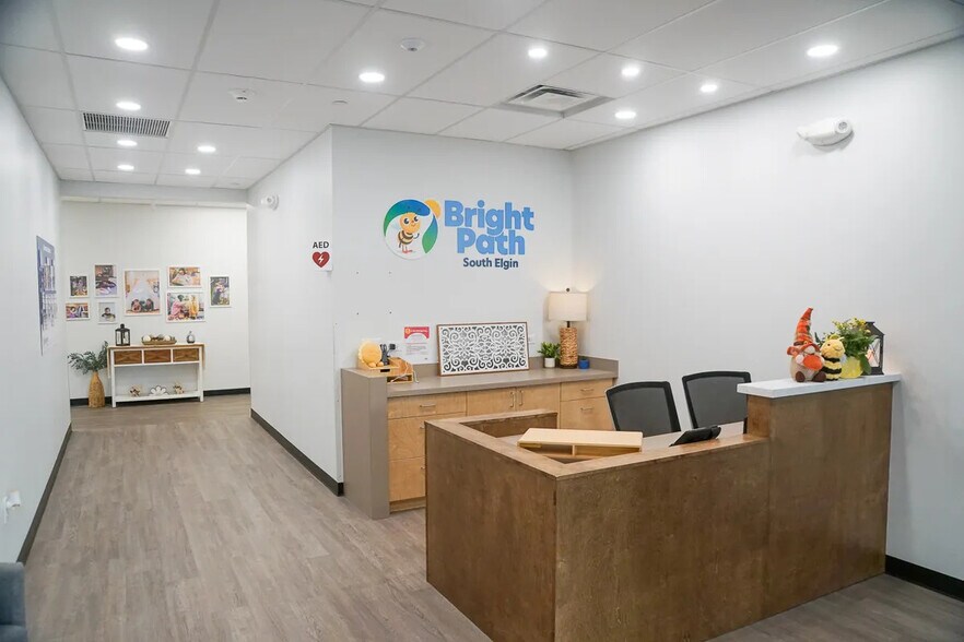 More Photos Of 2000 McDonald Rd, South Elgin Medical For Lease