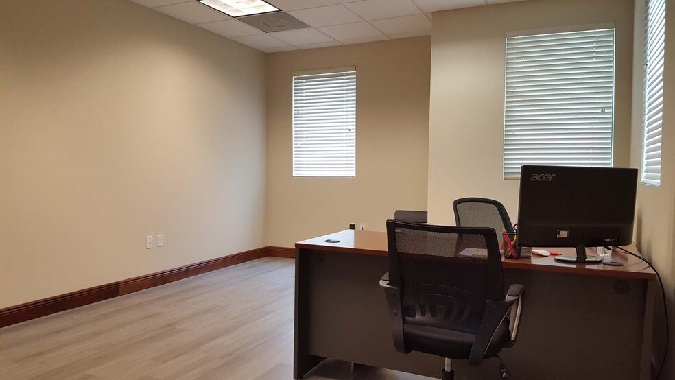 More Photos Of 12460-12468 W Atlantic Blvd, Coral Springs Medical For Lease