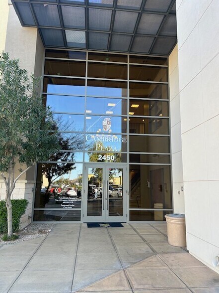 More Photos Of 2450 S Gilbert Rd, Chandler Office For Lease