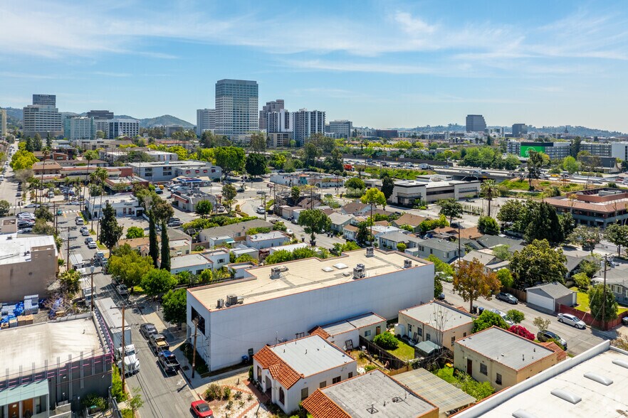More Photos Of 529 Hahn Ave, Glendale Office For Lease