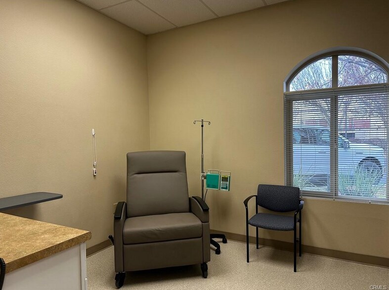 More Photos Of 132 Mission Ranch Blvd, Chico Office For Lease