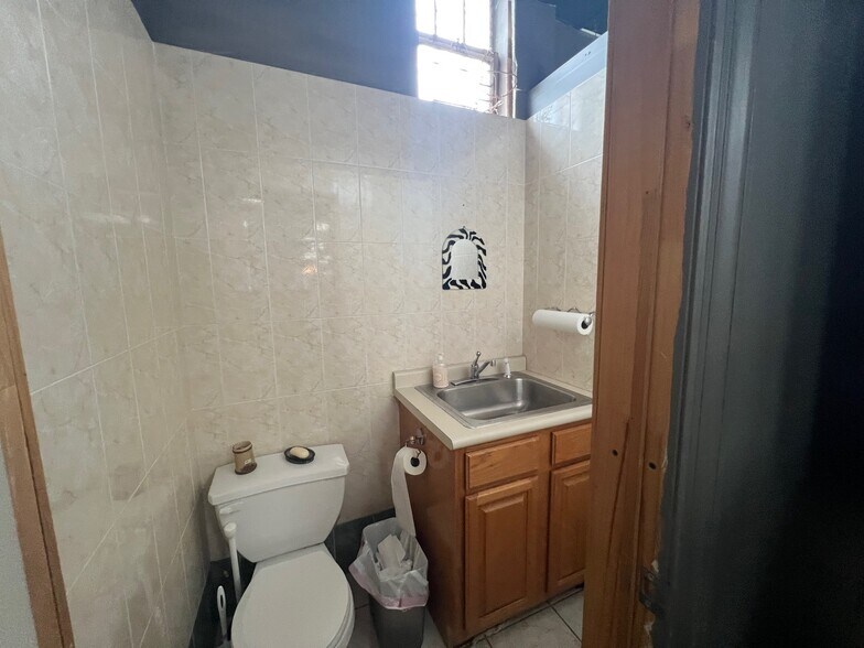 More Photos Of 237-247 Tarrytown Rd, White Plains Storefront For Lease