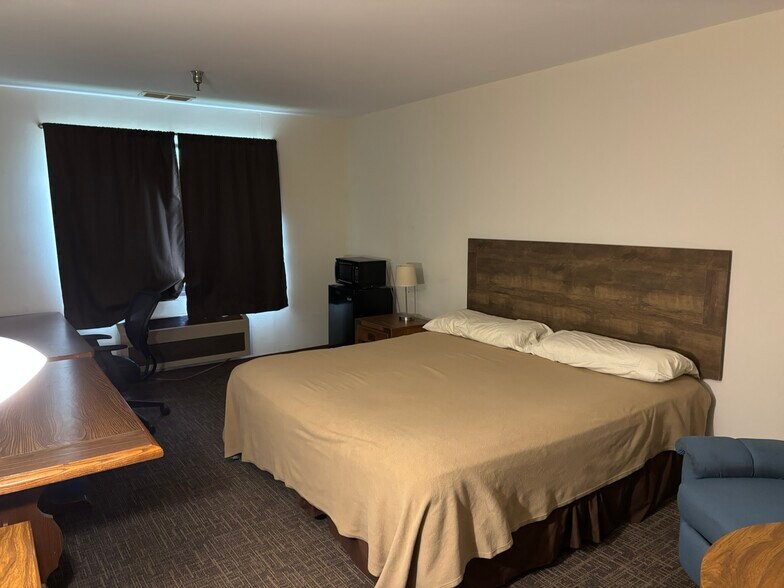 More Photos Of 95 Teletech Dr, Moundsville Hotel For Sale