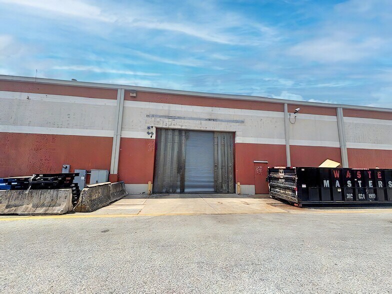 More Photos Of 1165A N DuPont Hwy, Dover Warehouse For Lease