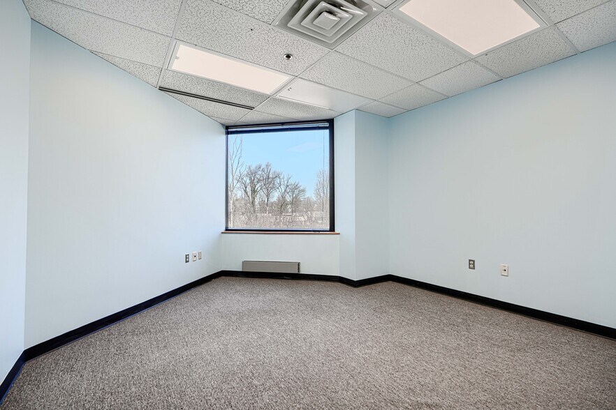 More Photos Of 8815 Centre Park Dr, Columbia Medical For Lease