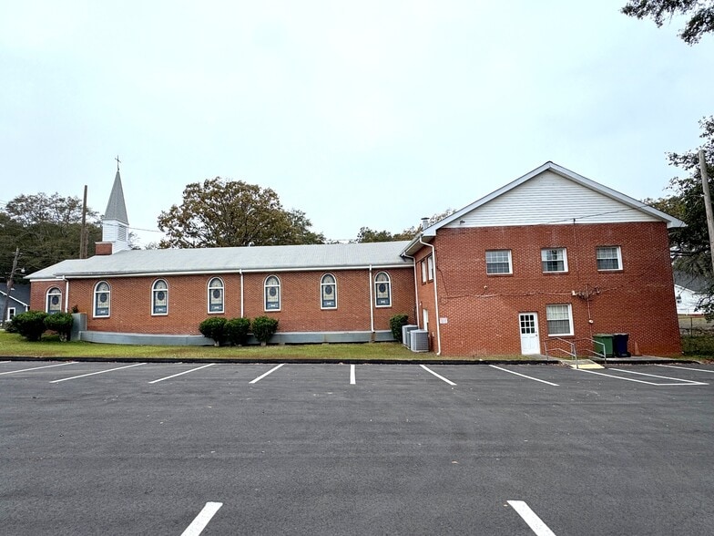More Photos Of 205 Spalding St, Griffin Religious Facility For Sale
