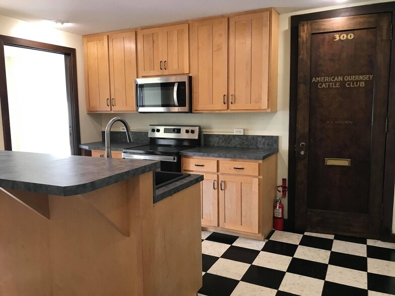 More Photos Of 125 N 4th St, Lafayette Office For Lease