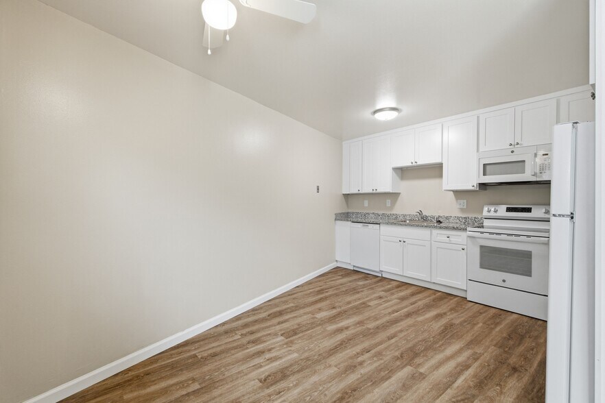 More Photos Of 1255 Woodside Rd, Redwood City Apartments For Sale