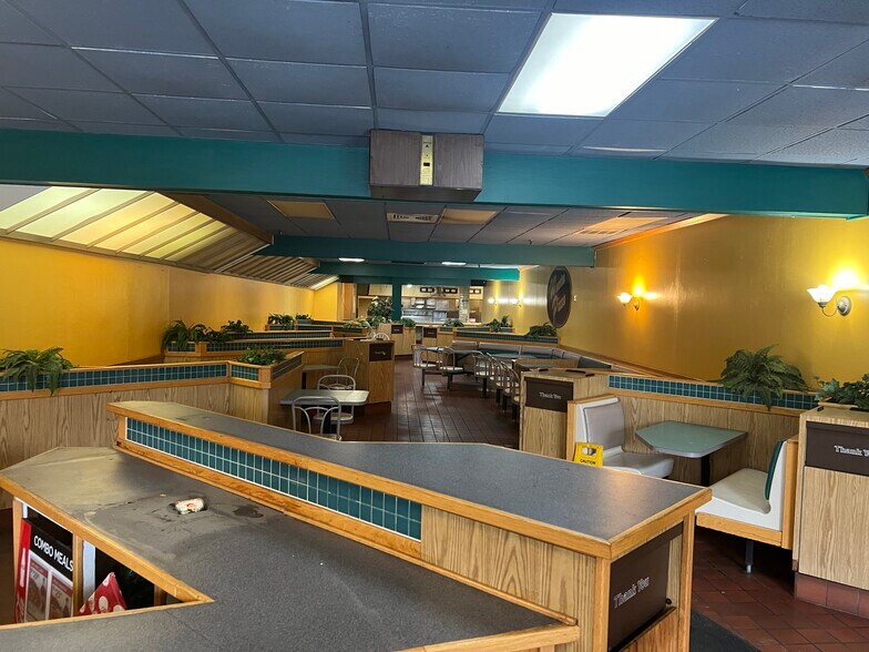 More Photos Of 401-407 Main St, Worcester Office For Lease