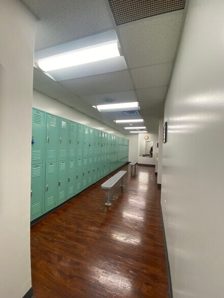 More Photos Of 20 Country Club Dr, Downingtown Medical For Lease