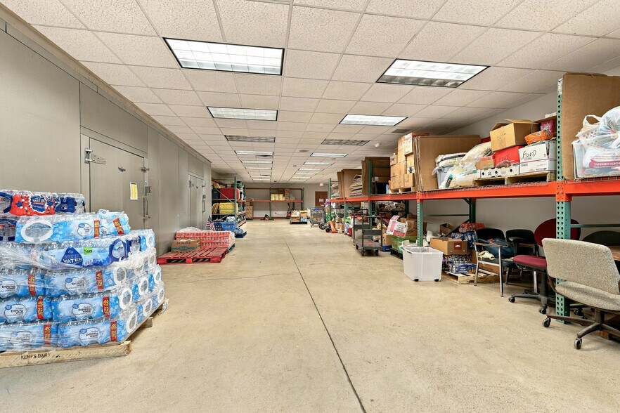 More Photos Of 2321 W Grand Ave, Wisconsin Rapids Office For Sale
