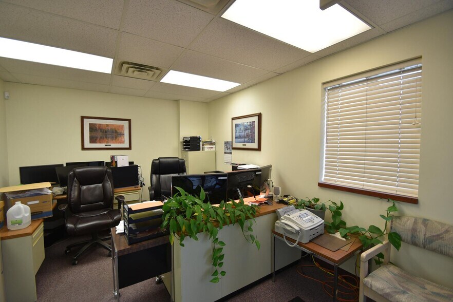 More Photos Of 909 34th St N, Fargo Industrial For Lease
