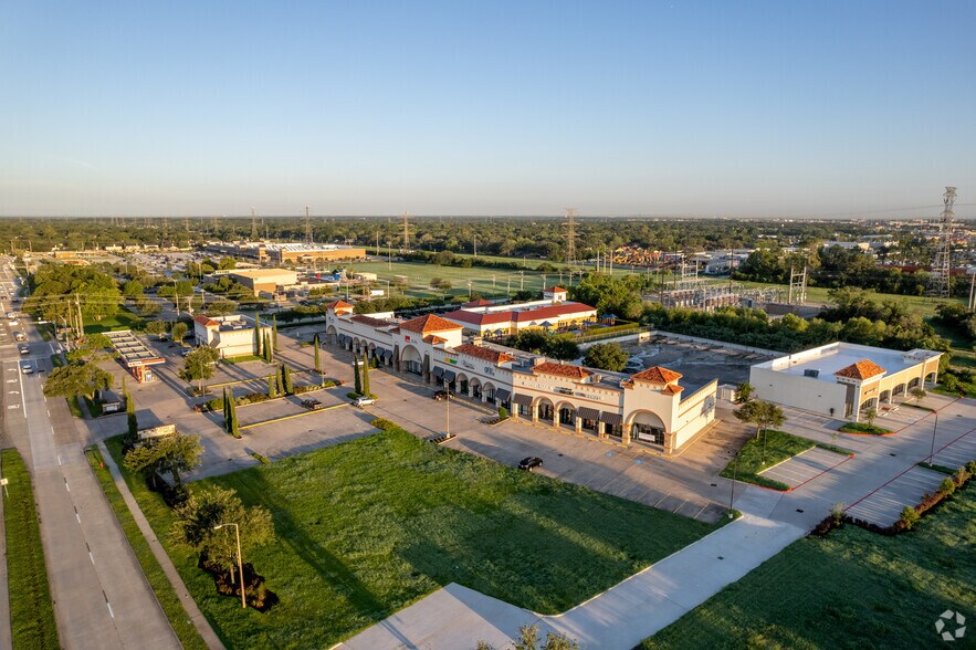 Primary Photo Of 1600 W League City Pky, League City Unknown For Lease