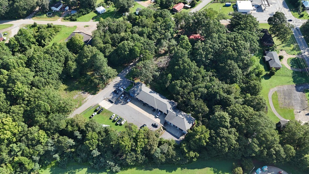 More Photos Of 401-403 Frampton St, Anderson Auto Repair For Sale