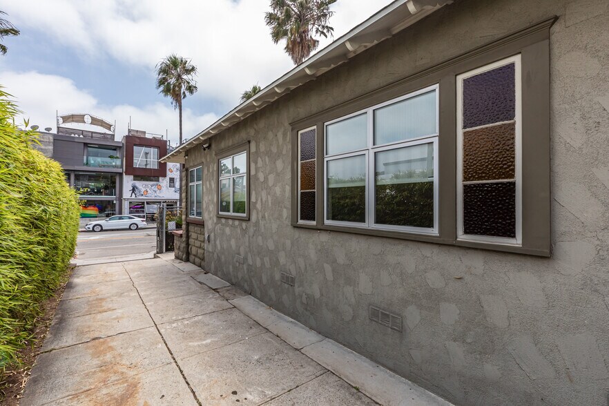 More Photos Of 1231 Abbot Kinney Blvd, Venice General Retail For Lease