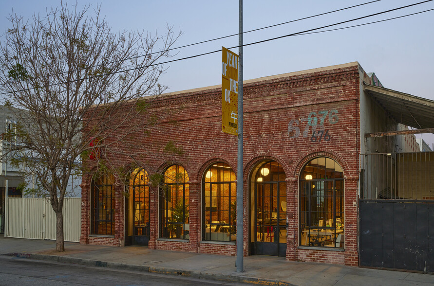 Primary Photo Of 676 N Spring St, Los Angeles Loft Creative Space For Lease