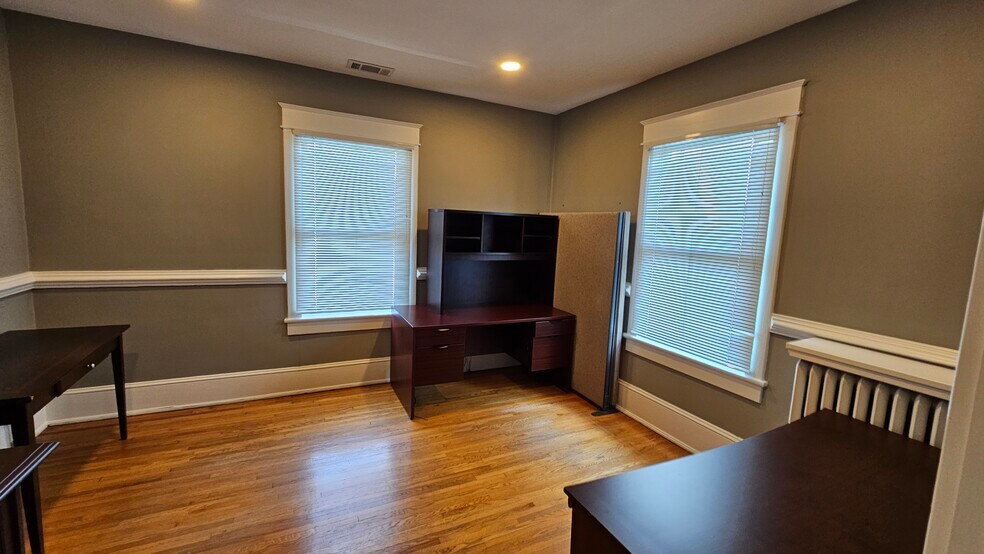 More Photos Of 810 S Main St, Culpeper Storefront Retail Office For Sale