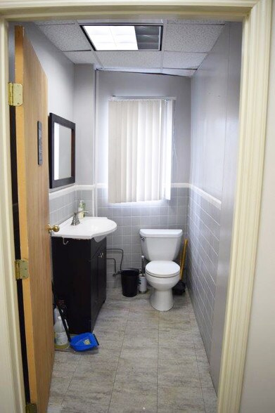 More Photos Of 3351 Park Ave, Wantagh Office For Lease