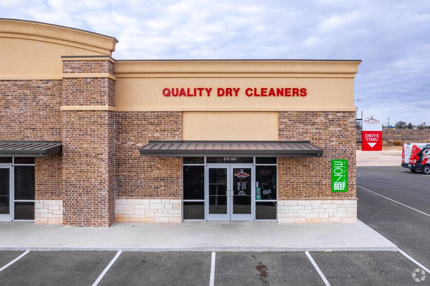 More Photos Of 521 TX-214 Hwy, Denver City General Retail For Lease