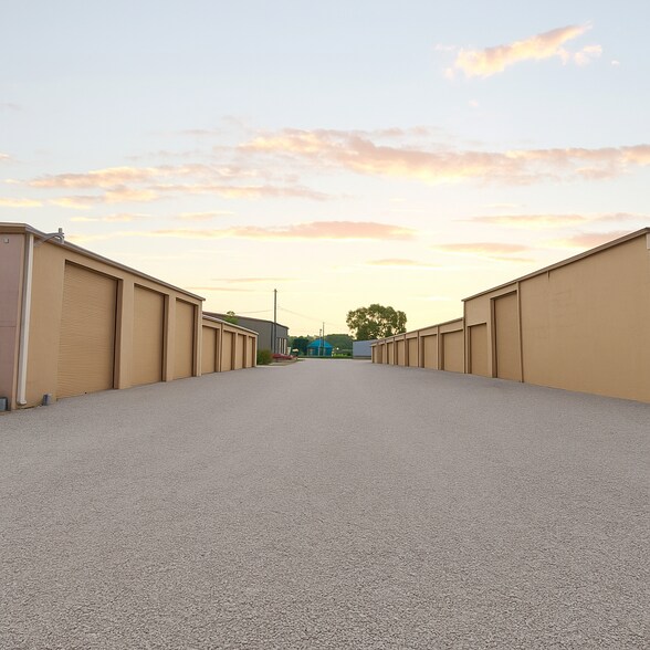 Primary Photo Of 2559 Fowler St, Fort Myers Unknown For Lease