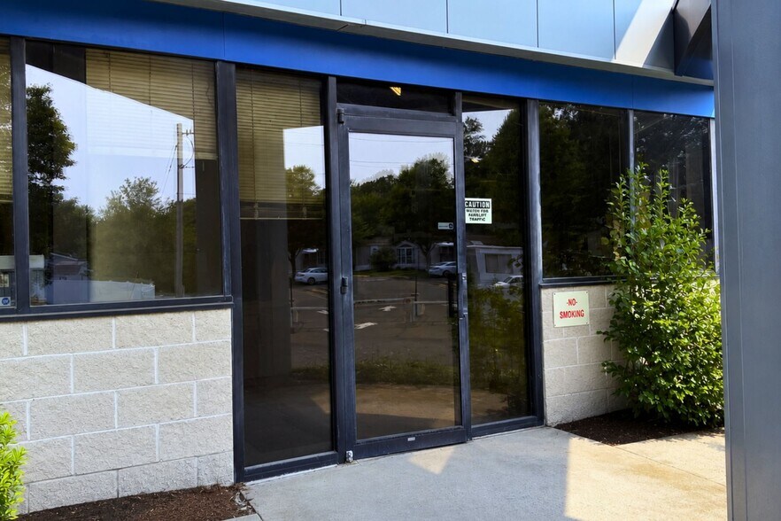 More Photos Of 200 Cascade Blvd, Milford Research And Development For Lease