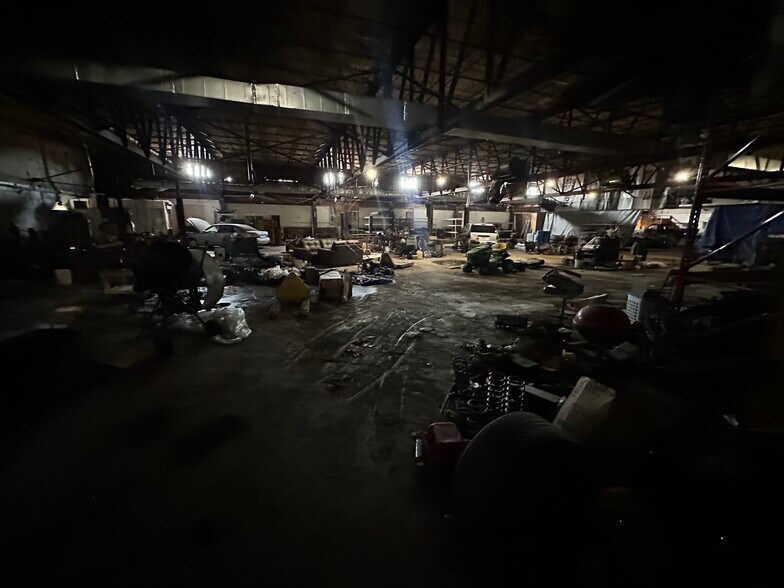 More Photos Of 2211 Windsor St, Chattanooga Service For Sale