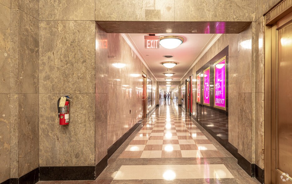 More Photos Of 169 E Flagler St, Miami Office For Lease