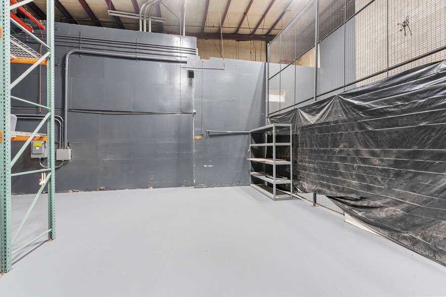 More Photos Of 4865 Arthur Kill Rd, Staten Island Warehouse For Sale