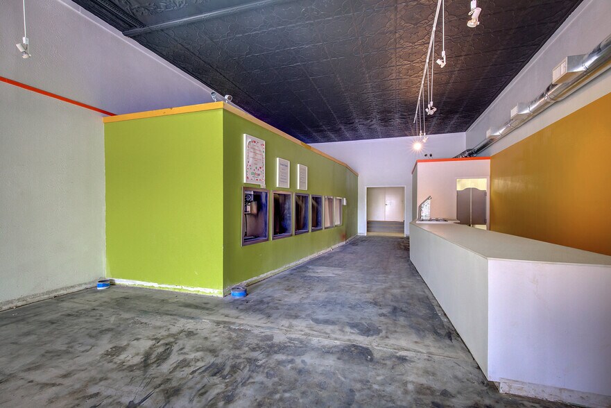 More Photos Of 1213 Washington St, Commerce Storefront Retail Office For Sale