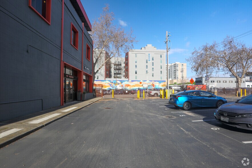 More Photos Of 100 Webster St, Oakland Office For Lease