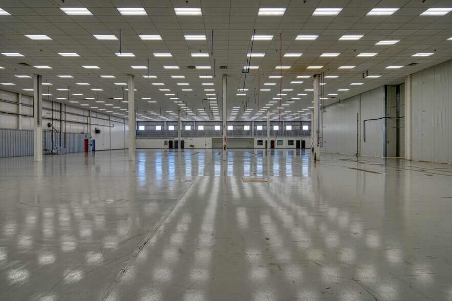 More Photos Of 2810 Karsten Ct SE, Albuquerque Manufacturing For Lease