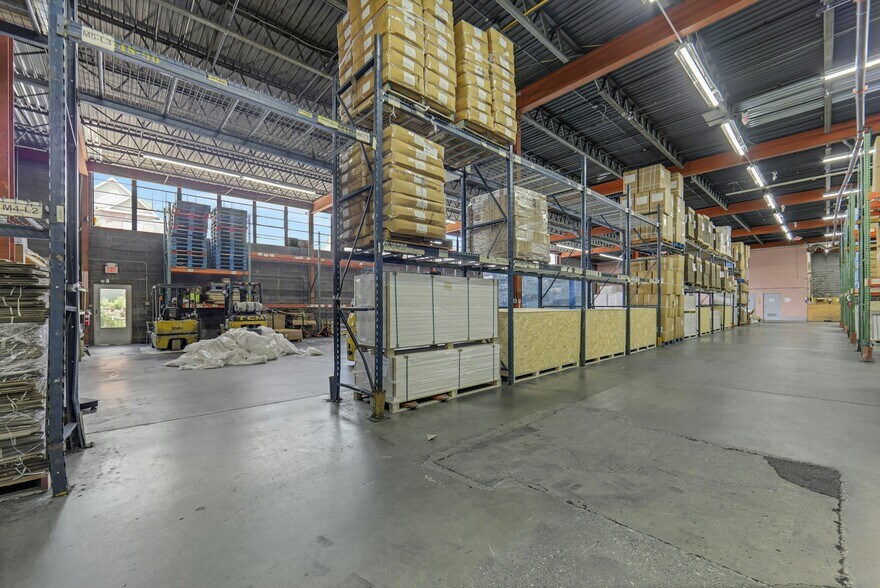 More Photos Of 370 Bergen Ave, Kearny Warehouse For Lease
