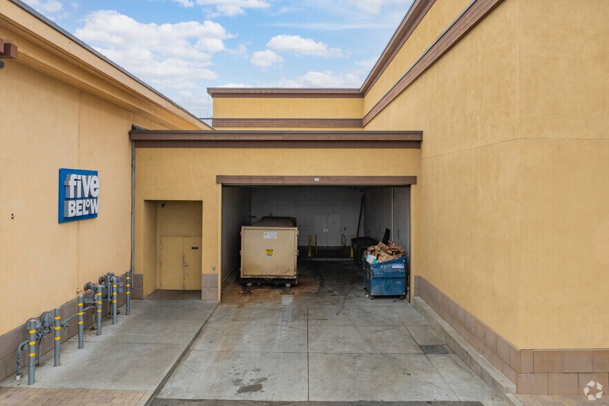 More Photos Of 523-2367 S Shore Ctr W, Alameda Unknown For Lease