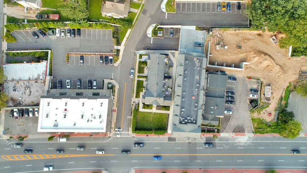 More Photos Of 1080 New York Ave, Huntington Station Apartments For Lease