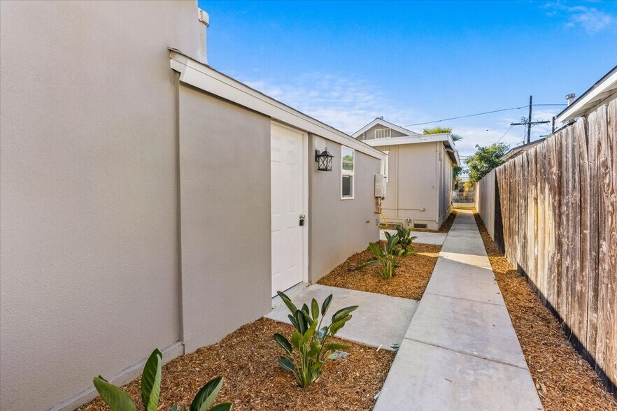 More Photos Of 1425 Coolidge Ave, National City Apartments For Sale