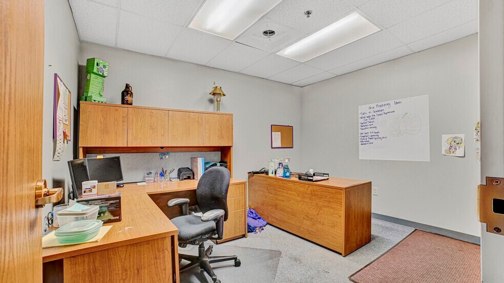 More Photos Of 961 N Main St, Mansfield Warehouse For Lease