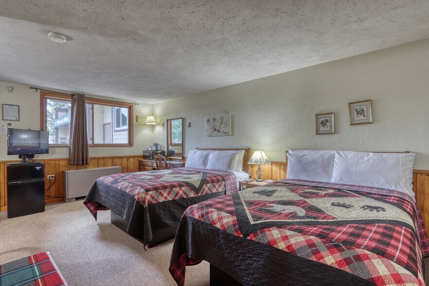 More Photos Of 10429 State Road 27, Hayward Hotel For Sale