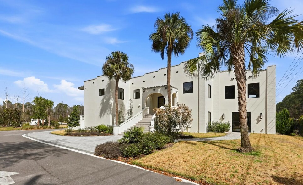 More Photos Of 13535 W Beaver St, Jacksonville Lodge Meeting Hall For Sale
