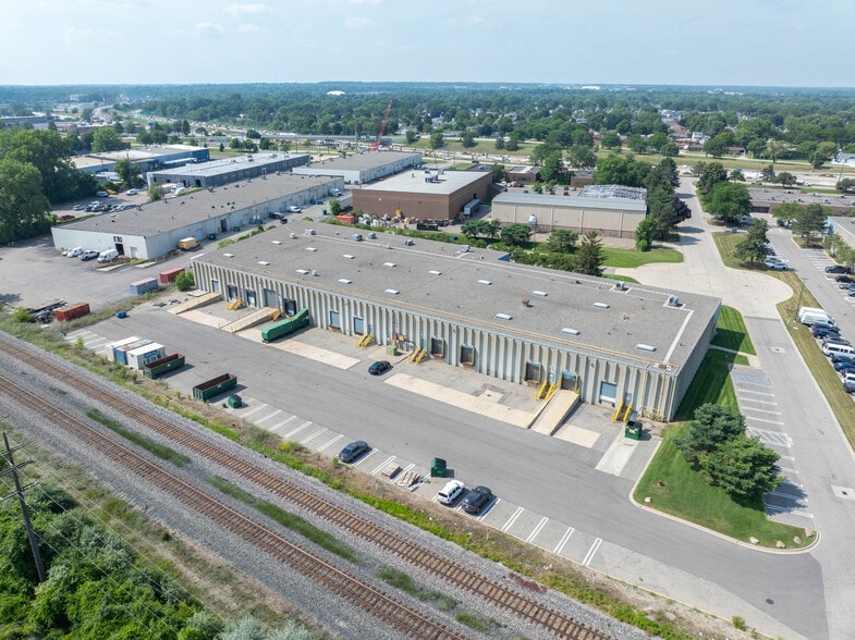 More Photos Of 13115-13131 Waco Dr, Livonia Warehouse For Lease