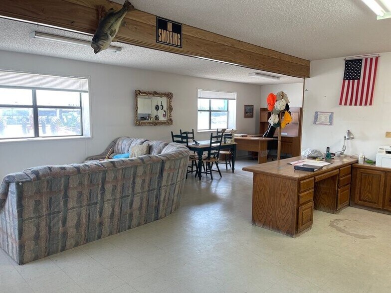 More Photos Of 2504 Hwy 82, Gainesville Auto Repair For Sale