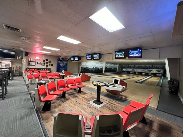 More Photos Of 688 Main St, Walden Restaurant For Sale