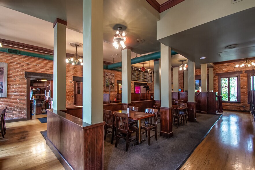 More Photos Of 123 E Doty St, Madison General Retail For Sale