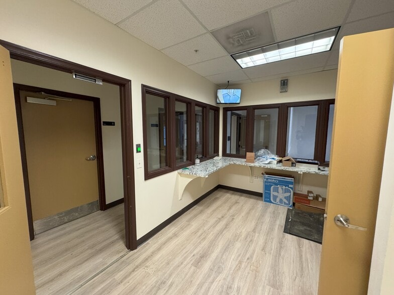 More Photos Of 4446-4450 Park Heights Ave, Baltimore Storefront For Lease