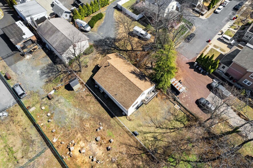 More Photos Of 309 Lynwood Ave, Jenkintown Warehouse For Sale